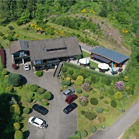 Hotel Haus Petra à Stadtkyll Extérieur photo